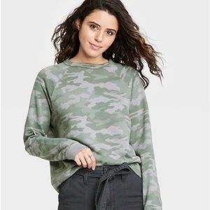 Camo sweatshirt